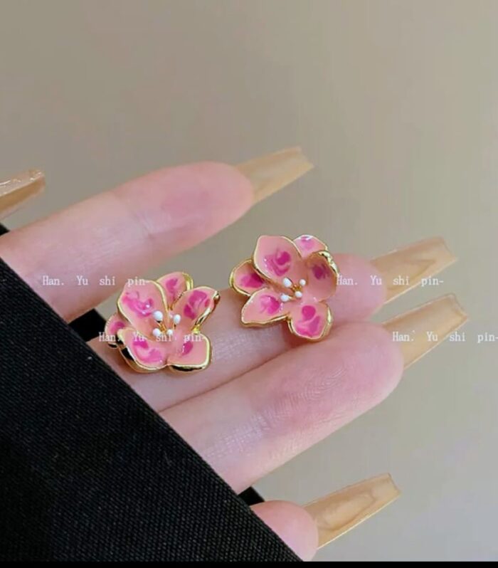 Blossom Pink Petal Stud Earrings – Chic Floral Elegance